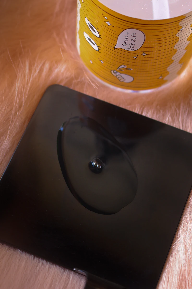 Silicone texture of the product Bottle of Elizavecca Collagen Coating Hair A + Muscle Essence