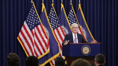 Fed cuts interest rate by a quarter point as government shutdown muddies economic outlook 12 Fed cuts interest rate by a quarter point as government shutdown muddies economic outlook