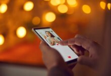 How many people should you date before you settle down? 31 How many people should you date before you settle down?