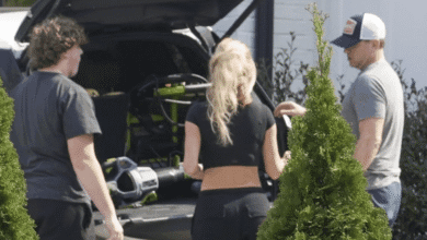 Kim Zolciak goes out with married millionaire Kyle Moetz days after his wife summoned her in a $100 million divorce case! 33 Kim Zolciak goes out with married millionaire Kyle Moetz days after his wife summoned her in a $100 million divorce case!