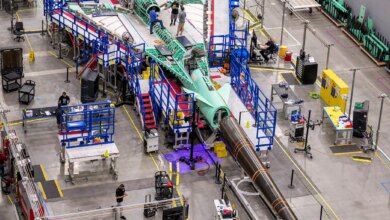 NASA's quiet supersonic plane flies 17 NASA's quiet supersonic plane flies