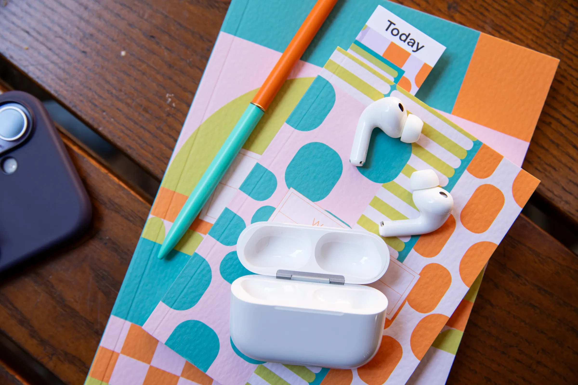 1762223995 642 The best AirPods deals of November 2025