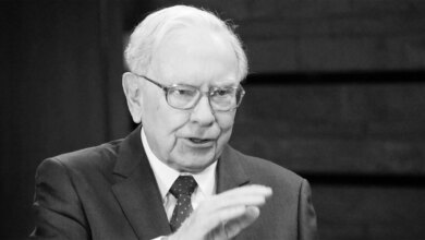 Berkshire cash hits record as earnings rise, signaling caution ahead of Buffett's exit