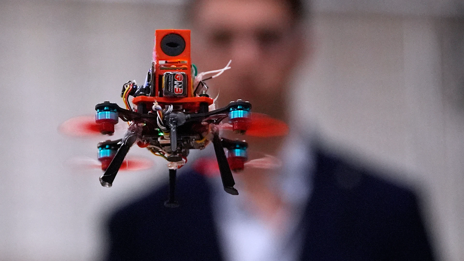 How tiny bat-inspired drones could save lives in dark and stormy conditions 1 How tiny bat-inspired drones could save lives in dark and stormy conditions