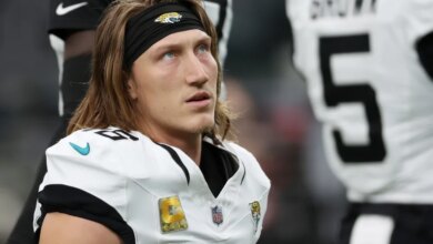 Jaguars QB Trevor Lawrence's wife says he was "very sick" the night before the game