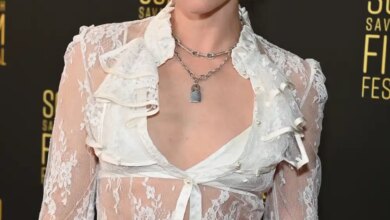 See Kristen Stewart Sizzle in a nude lacy dress on the red carpet 2 See Kristen Stewart Sizzle in a nude lacy dress on the red carpet