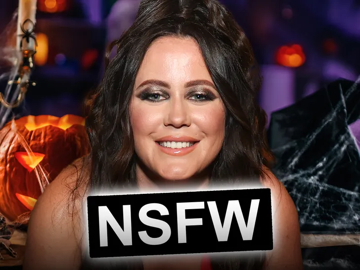 'Teen Mom' star Jenelle Evans posts NSFW photoshoot late on Halloween